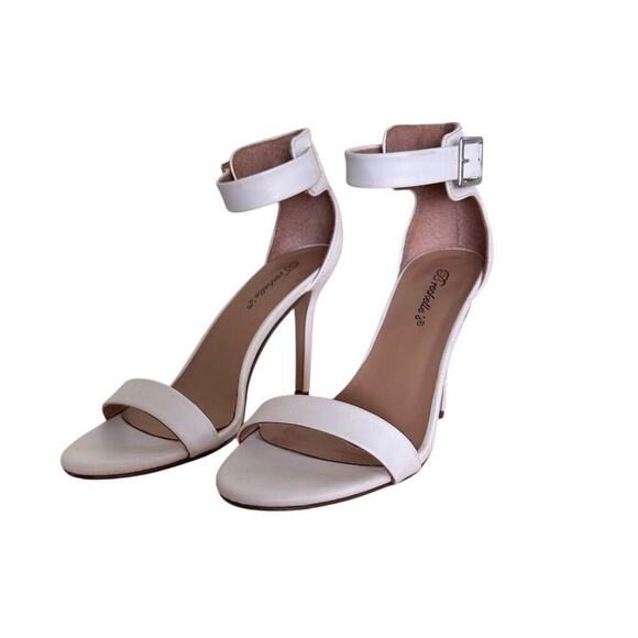 Breckelle’s Womens White Slingback Stiletto Heel Sandals Sz 7.5 Spring Bride - Picture 3 of 12